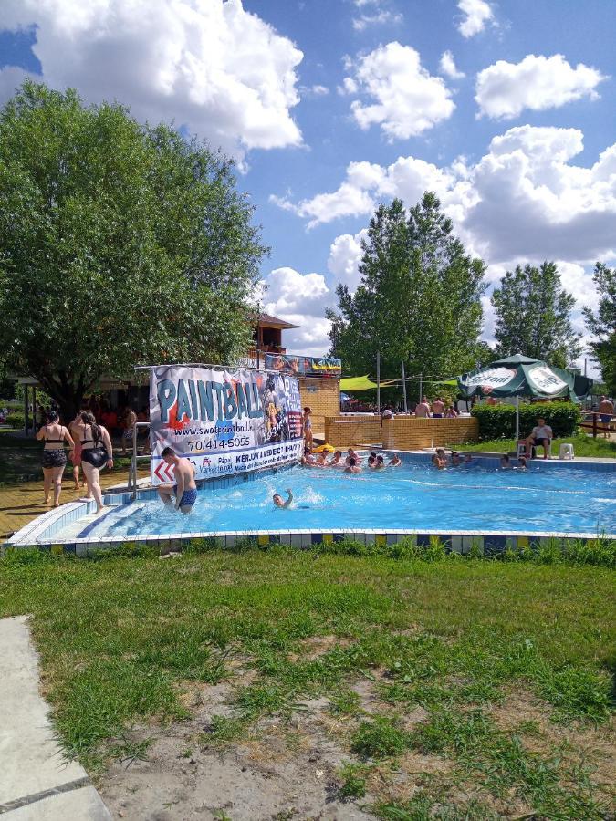 Ap. Near Thermal Bath Pápa Buitenkant foto